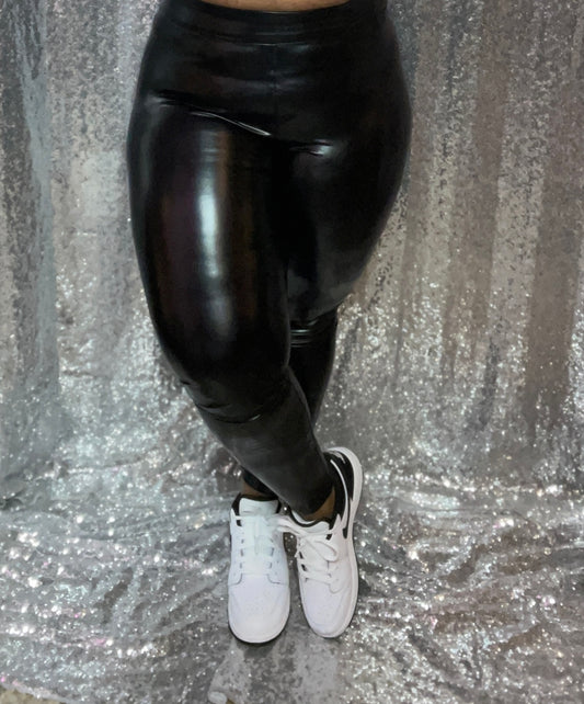 FAUX LEATHER LEGGINGS (BLACK)