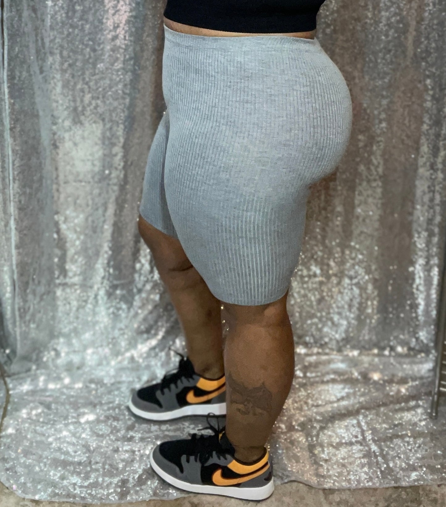 RIBBED BIKER SHORTS (GREY)